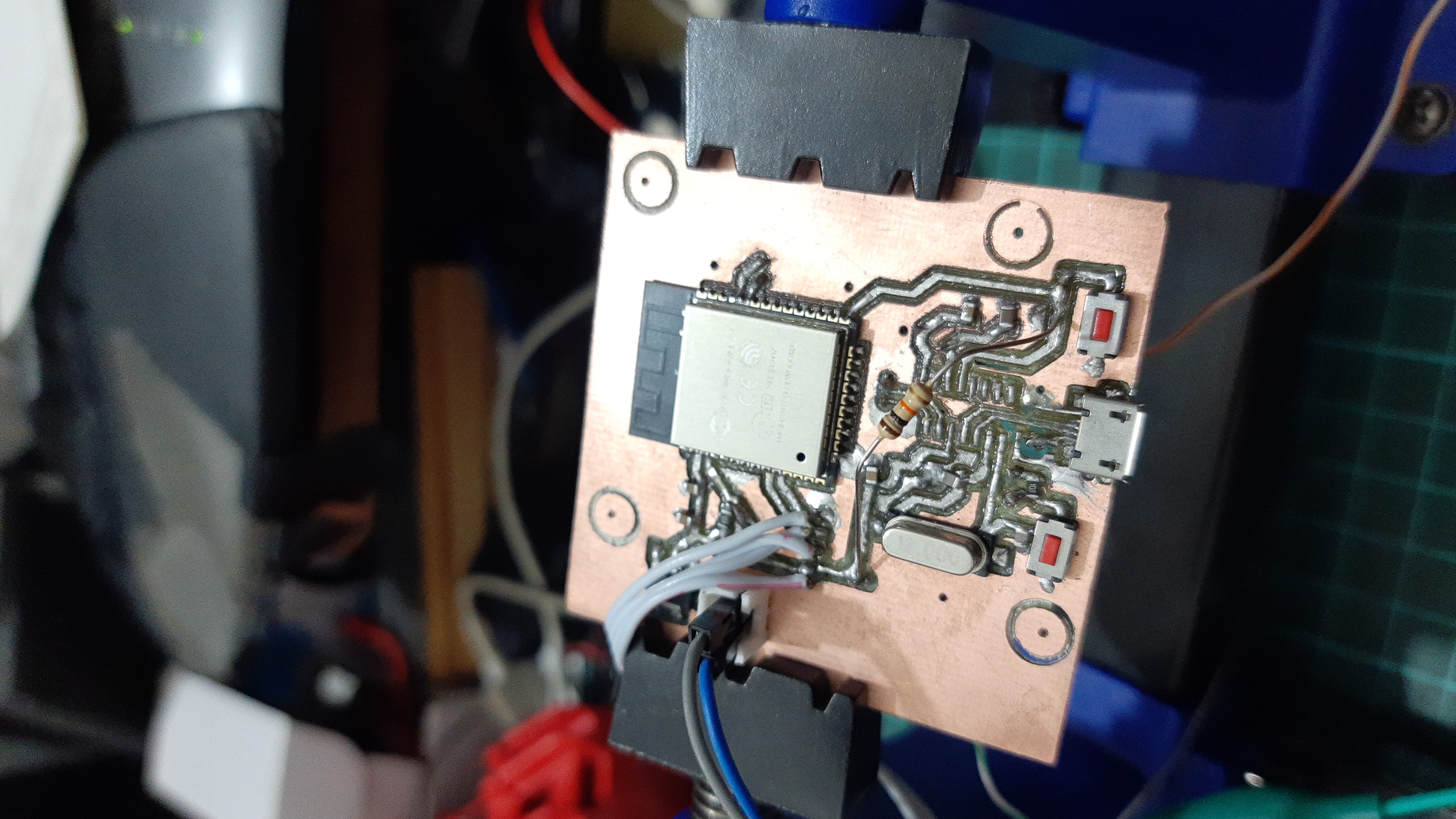 Operational installation mounted above coffee drying bed