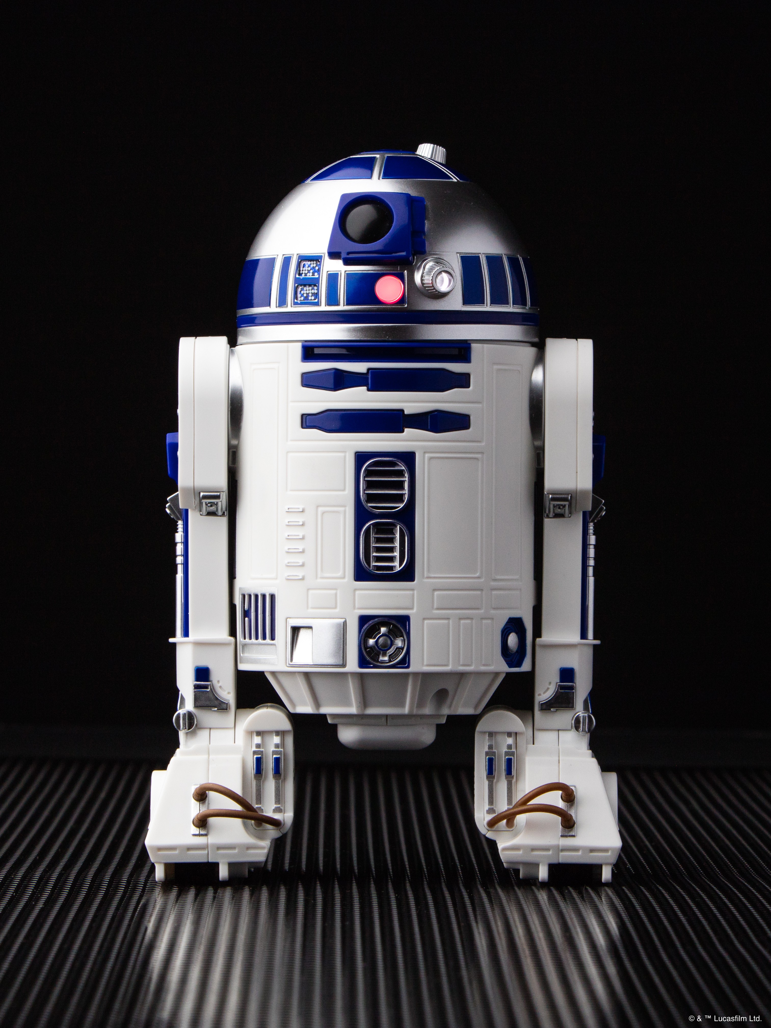 The autonomous R2D2 robot